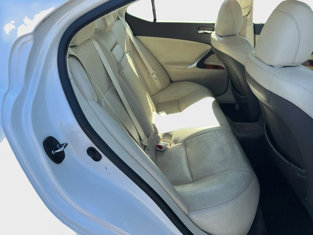2009 Lexus IS 250 Image 12