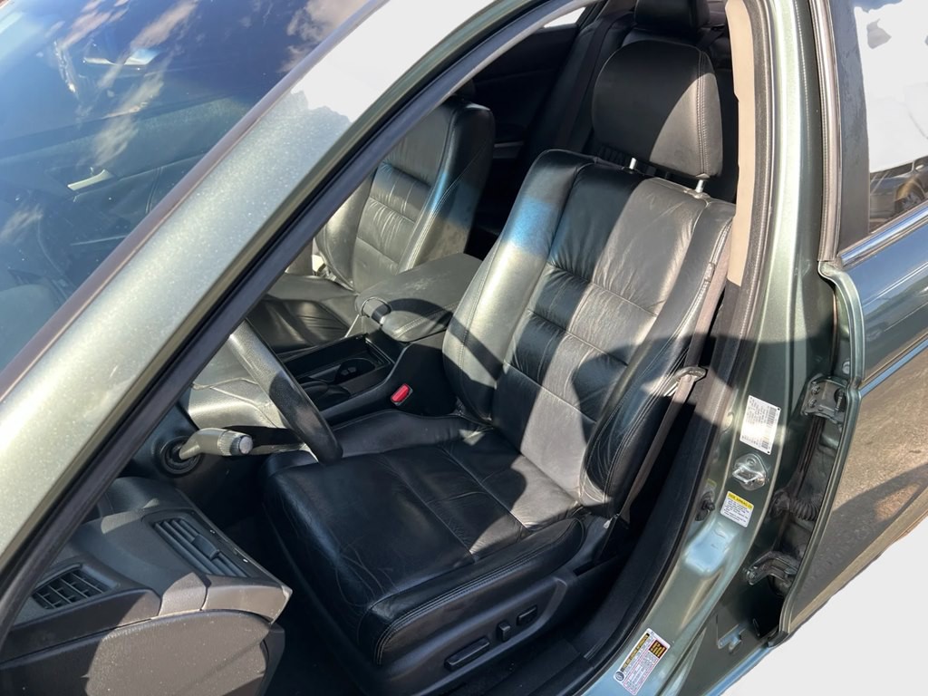 2010 Honda Accord Image 9