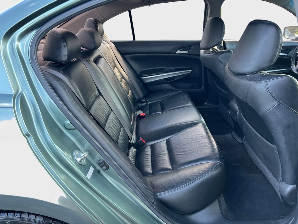 2010 Honda Accord Image 12