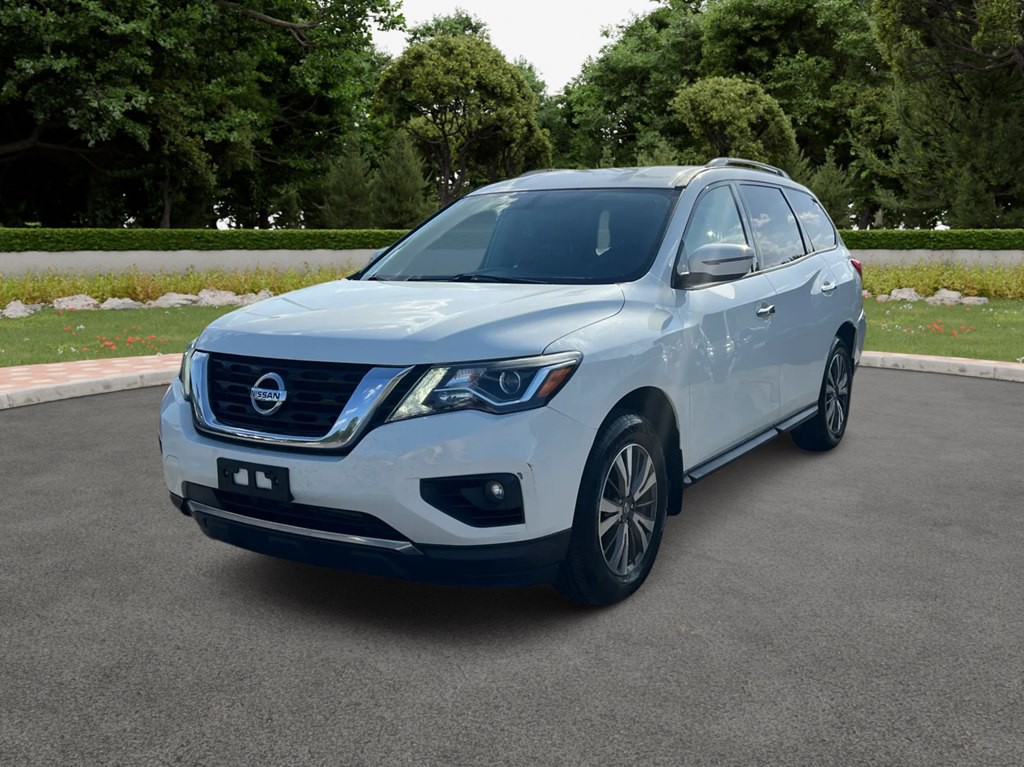 2017 Nissan Pathfinder Image 2