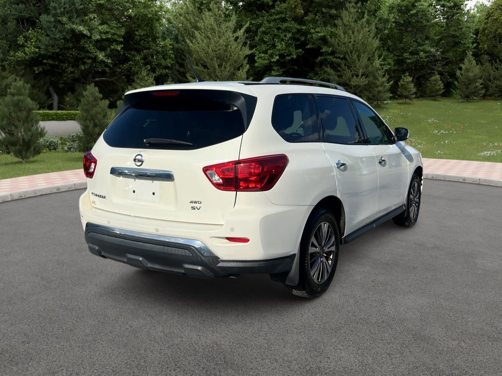 2017 Nissan Pathfinder Image 5