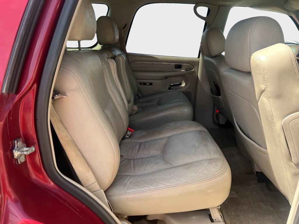 2005 Cadillac Escalade Image 10