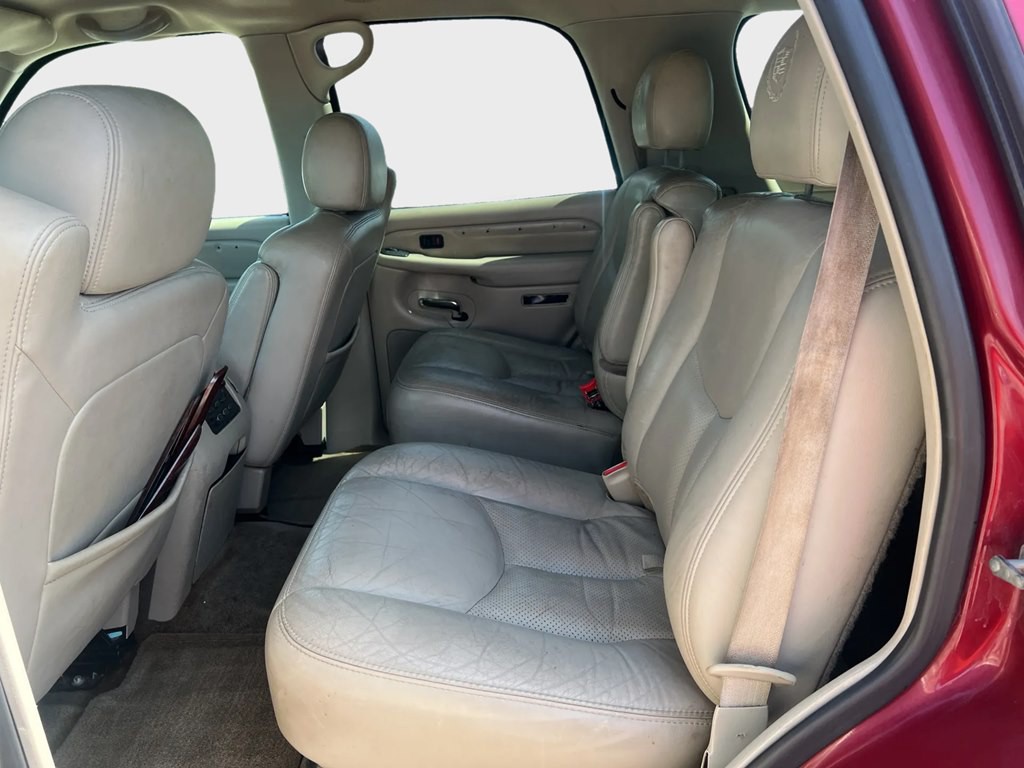 2005 Cadillac Escalade Image 11