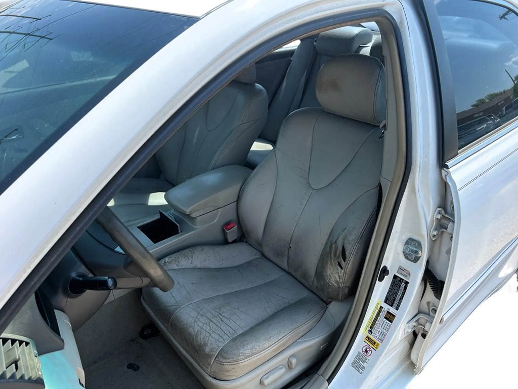 2010 Toyota Camry Image 9