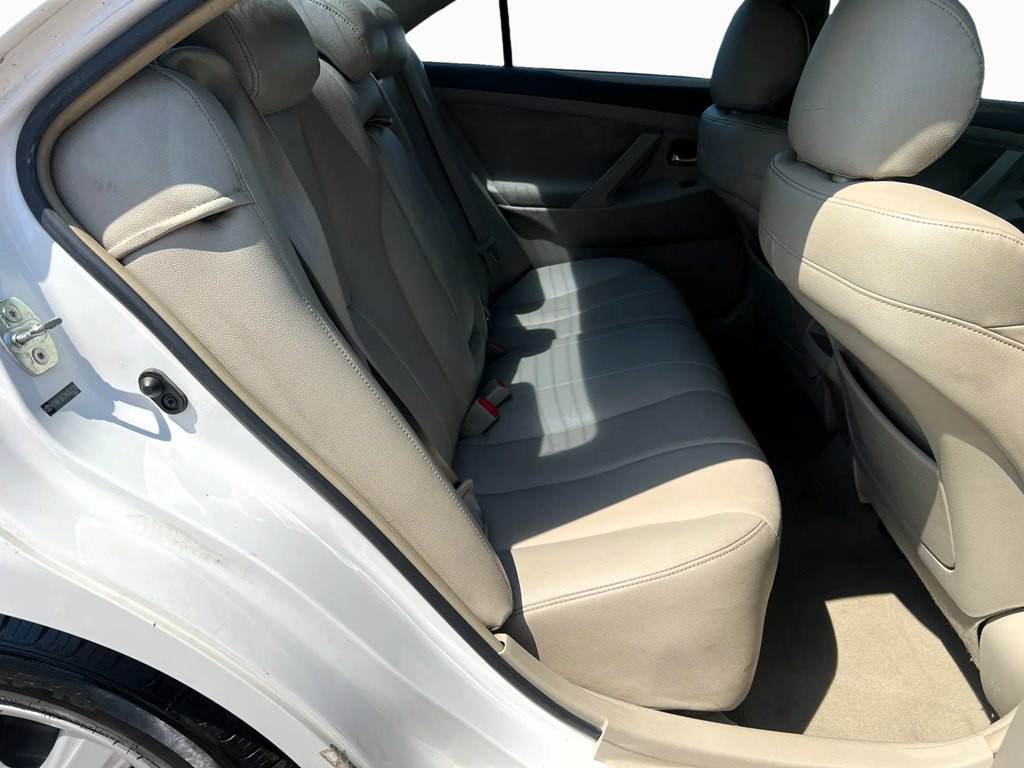 2010 Toyota Camry Image 12