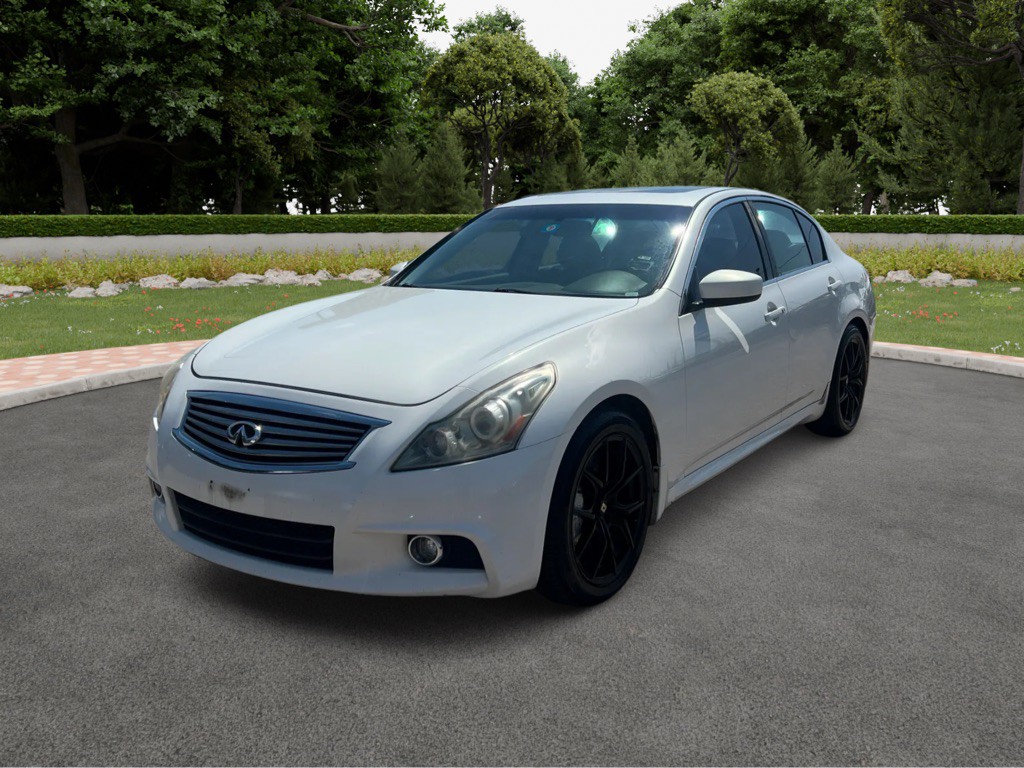 2010 INFINITI G37 Image 2