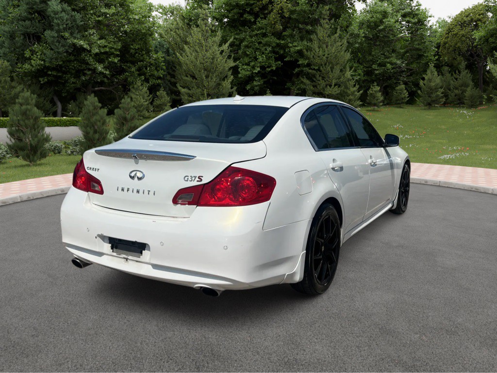 2010 INFINITI G37 Image 5