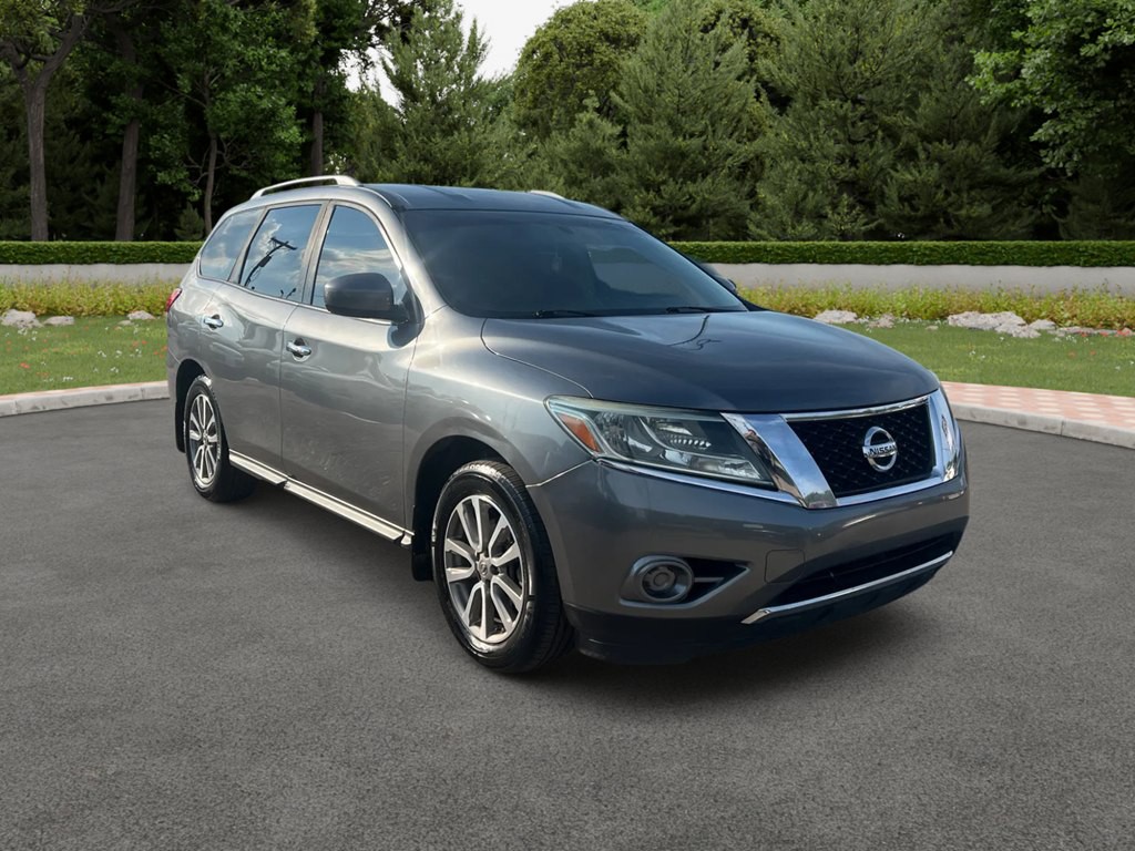 2015 Nissan Pathfinder Image 1
