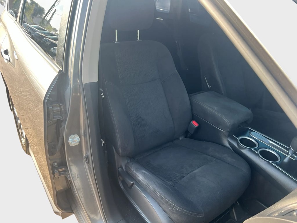 2015 Nissan Pathfinder Image 11