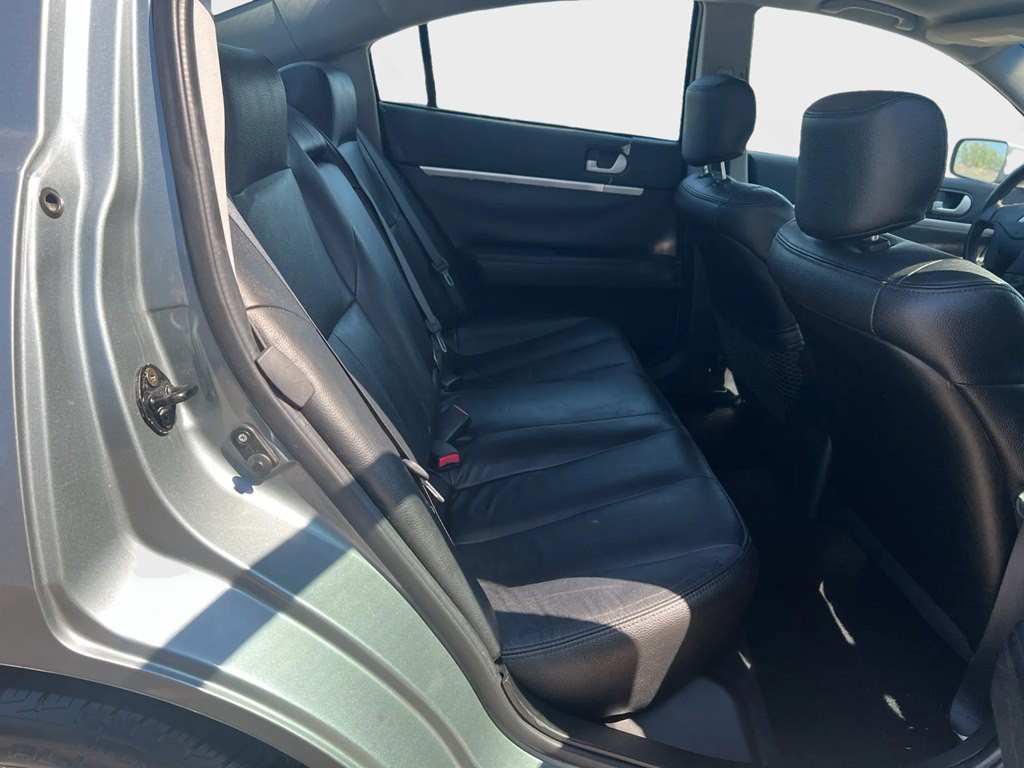2007 Mitsubishi Galant Image 12