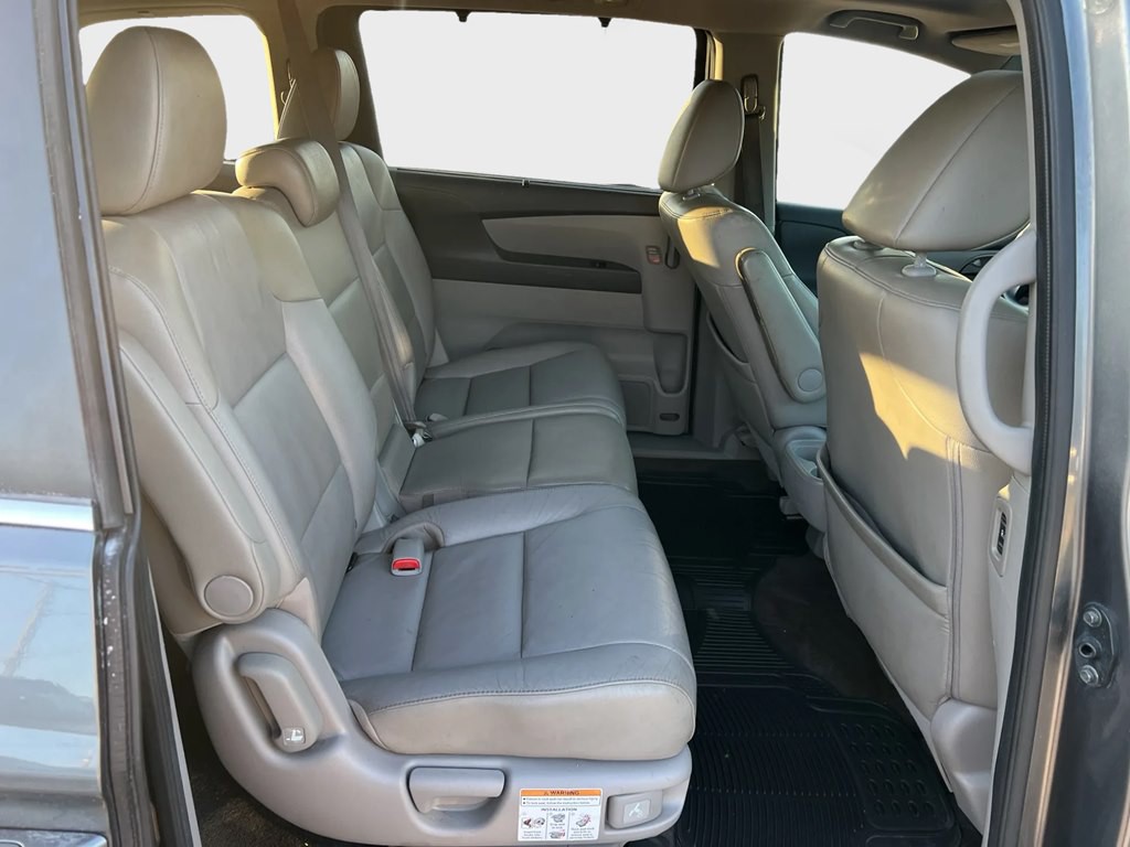 2012 Honda Odyssey Image 12