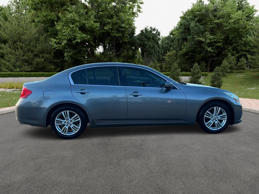 2012 INFINITI G25 Image 3