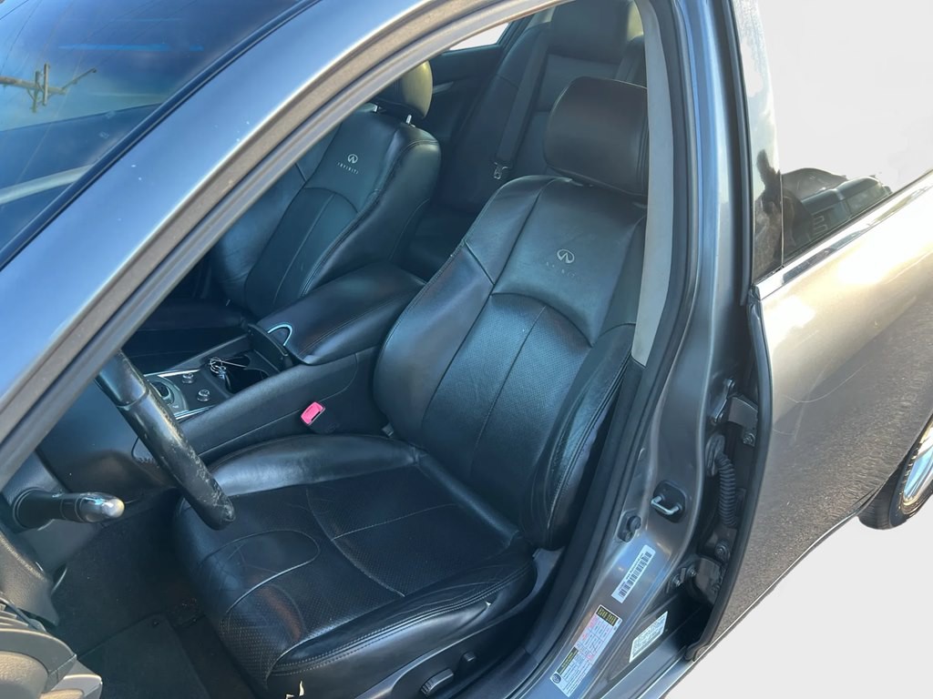 2012 INFINITI G25 Image 9