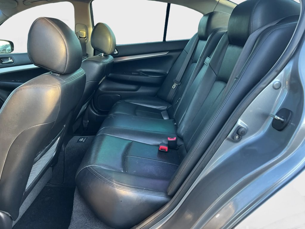 2012 INFINITI G25 Image 13