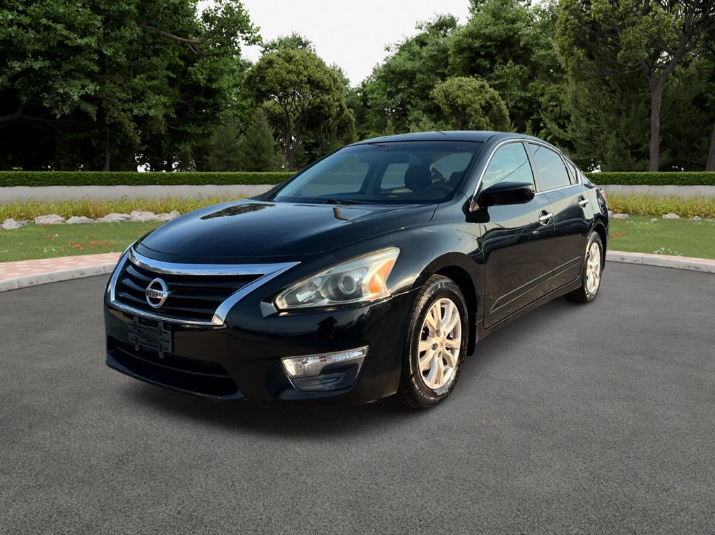 2014 Nissan Altima Image 2