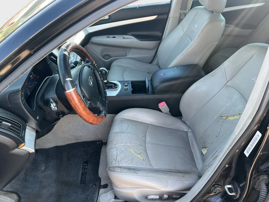 2009 INFINITI G37 Image 8