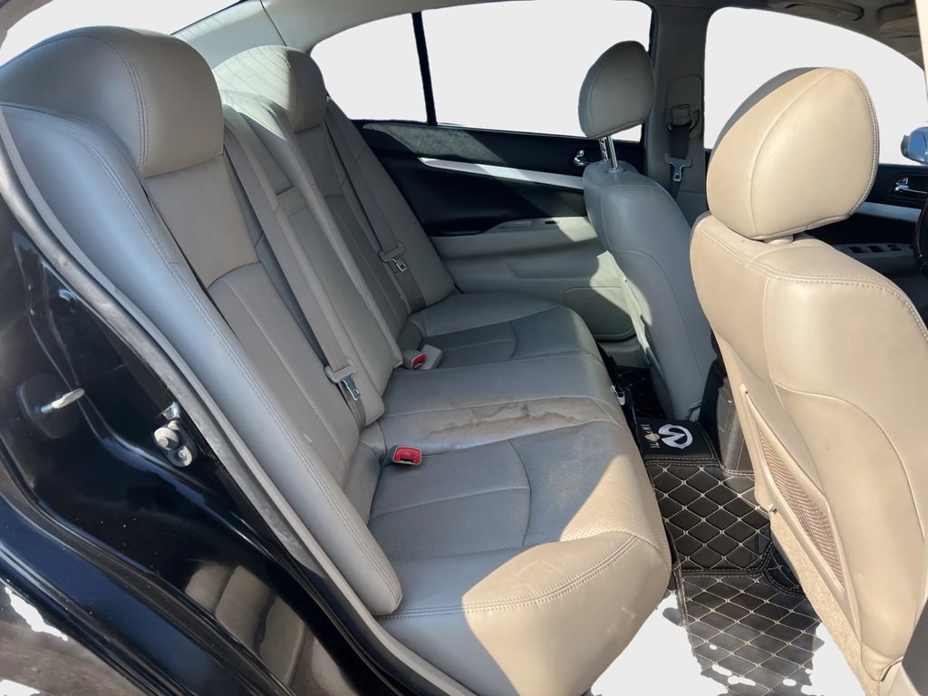 2009 INFINITI G37 Image 12