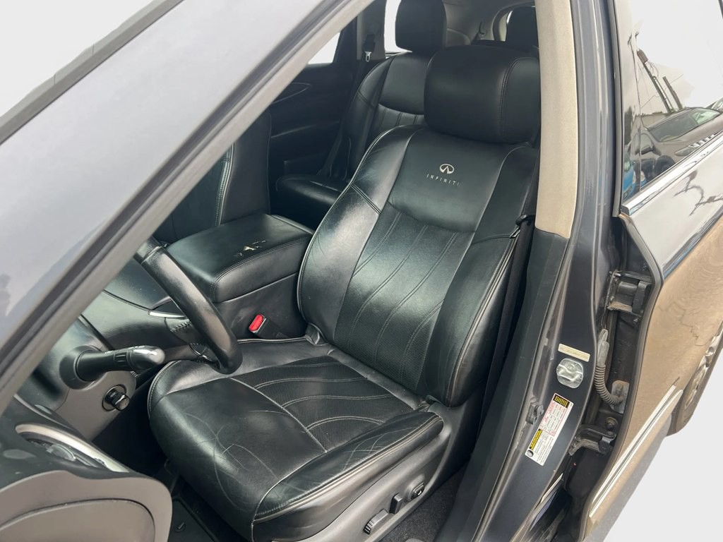 2013 INFINITI JX35 Image 9