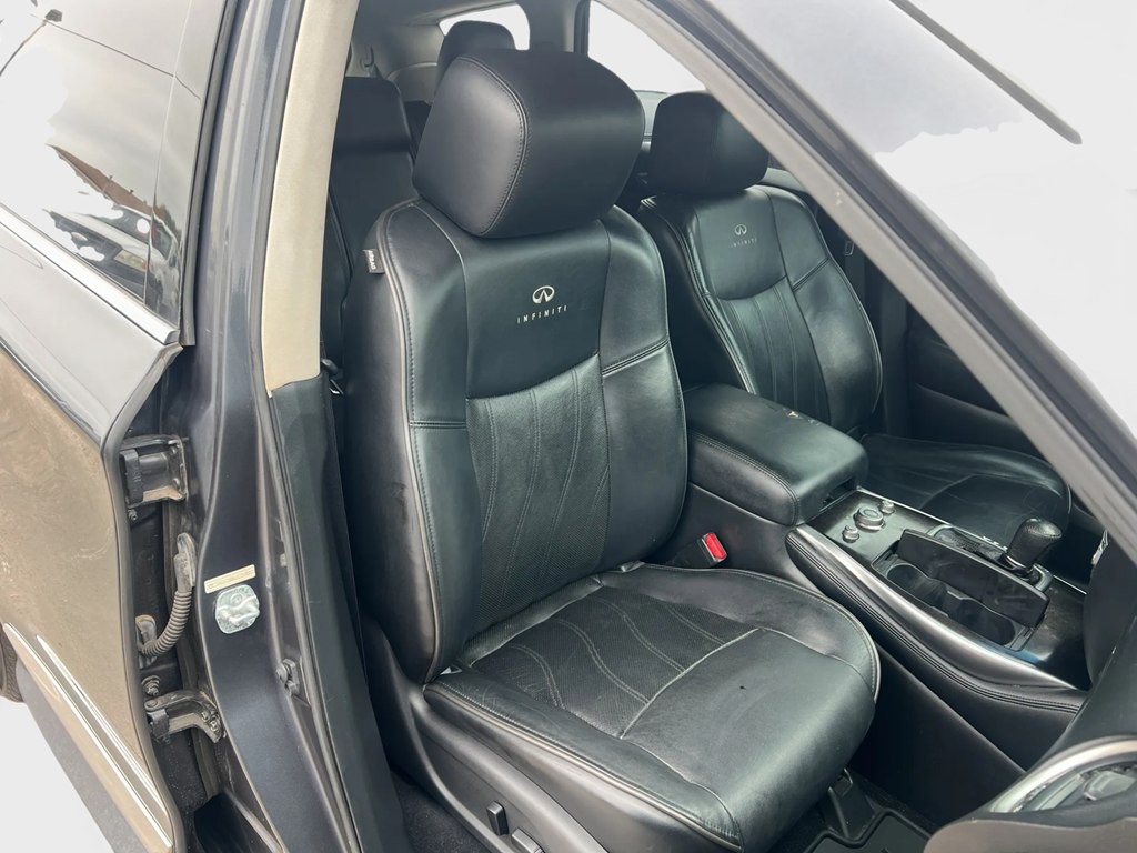 2013 INFINITI JX35 Image 11