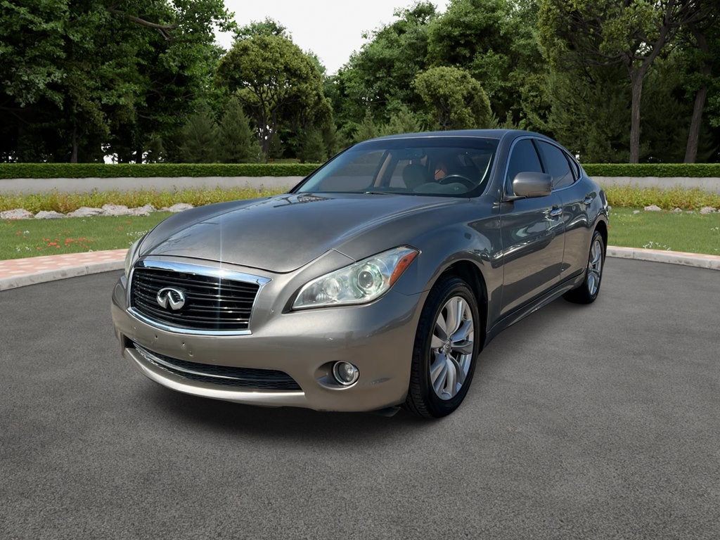 2011 INFINITI M37 Image 2