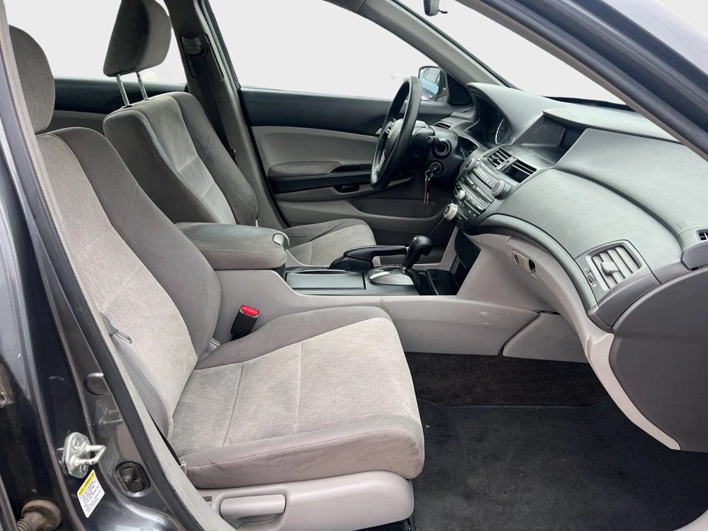 2009 Honda Accord Image 11