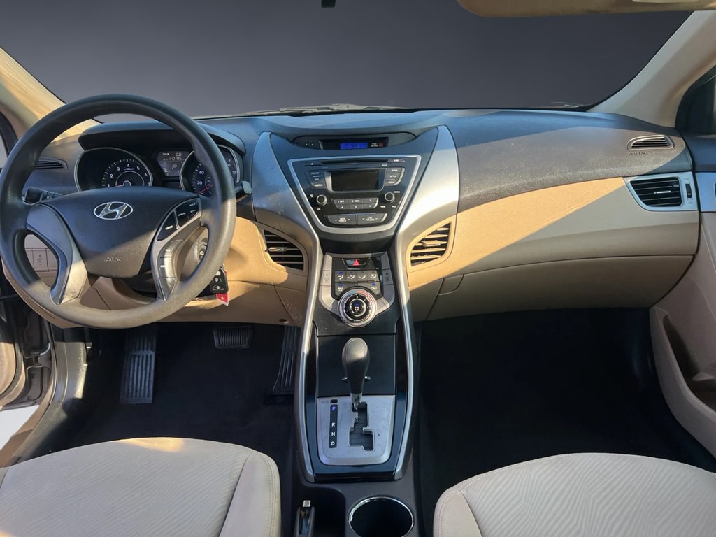 2013 Hyundai Elantra Image 7