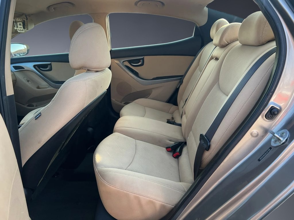 2013 Hyundai Elantra Image 13