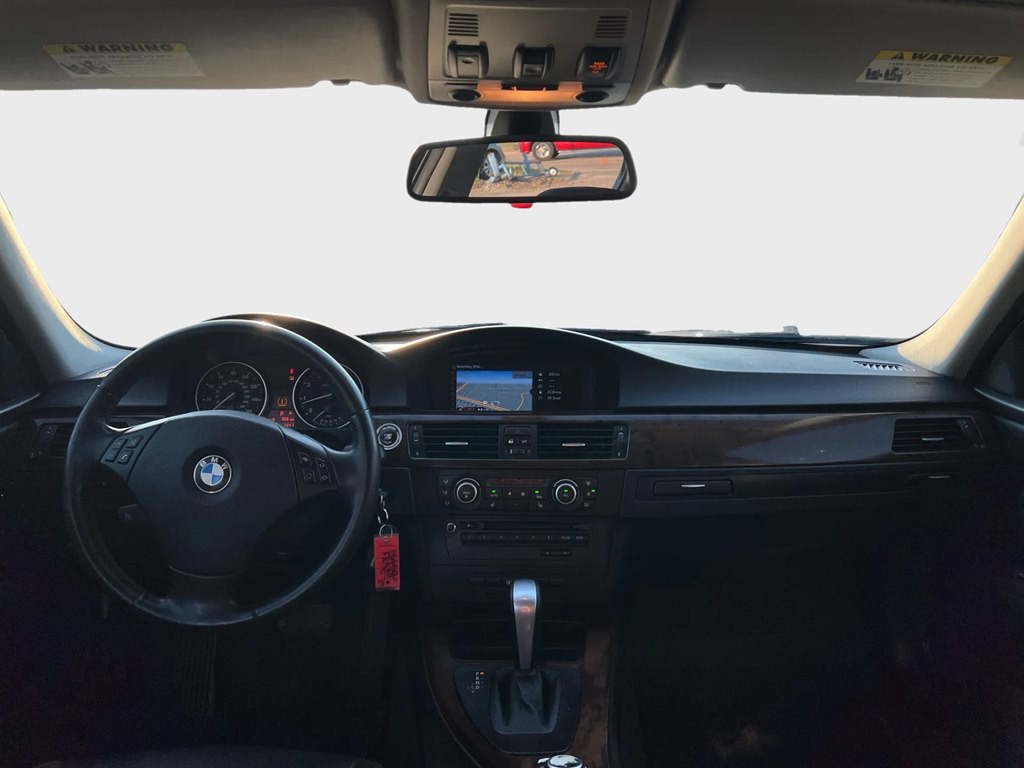 2011 BMW 3 Series Image 7
