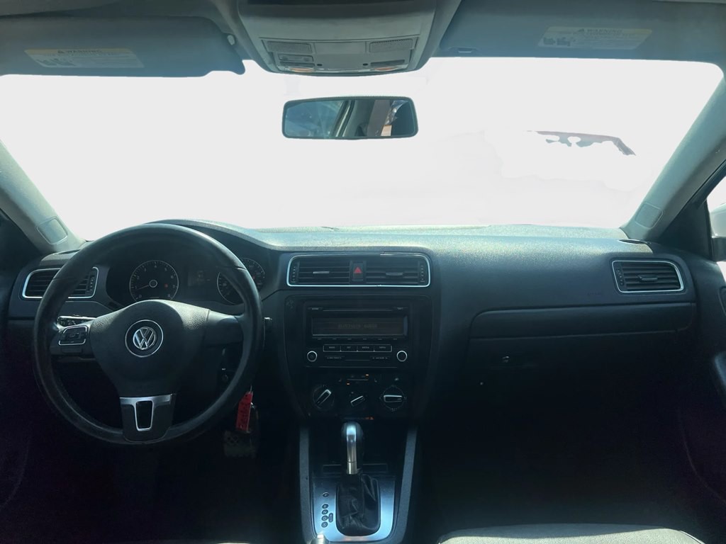 2012 Volkswagen Jetta Image 5