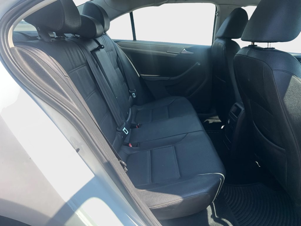 2012 Volkswagen Jetta Image 10