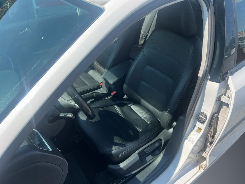 2012 Volkswagen Jetta Image 7