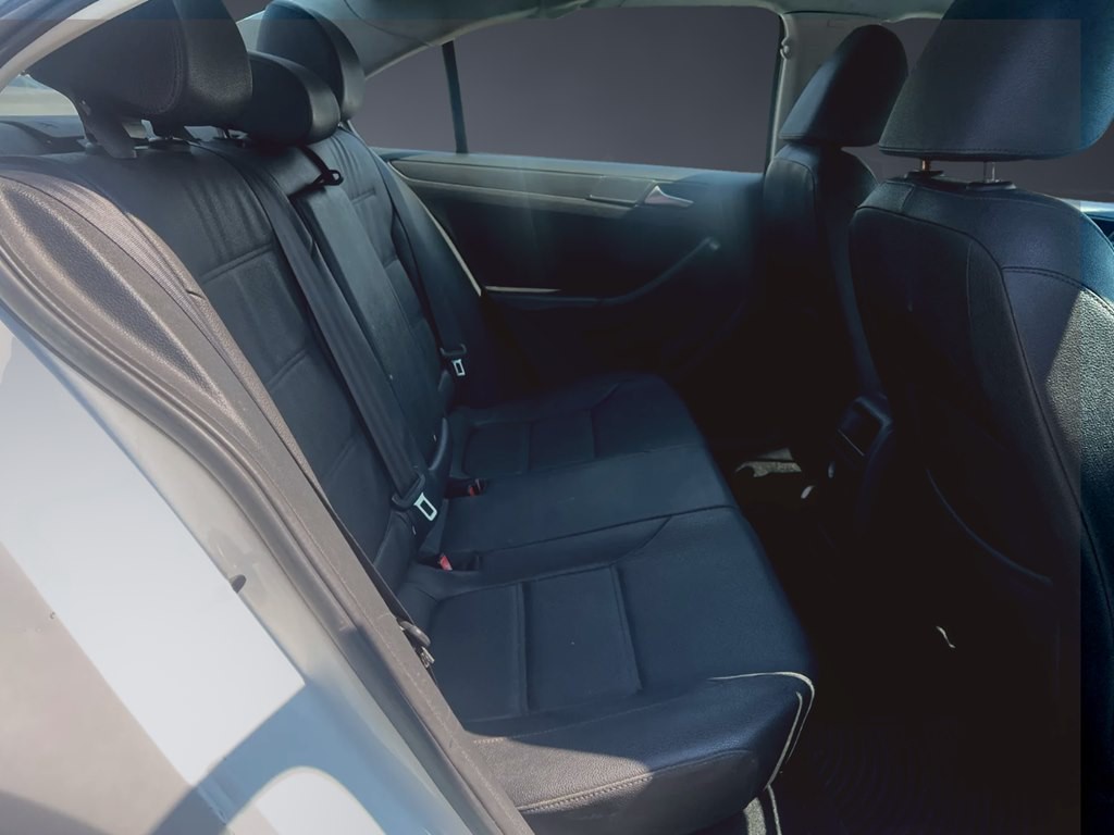 2012 Volkswagen Jetta Image 10