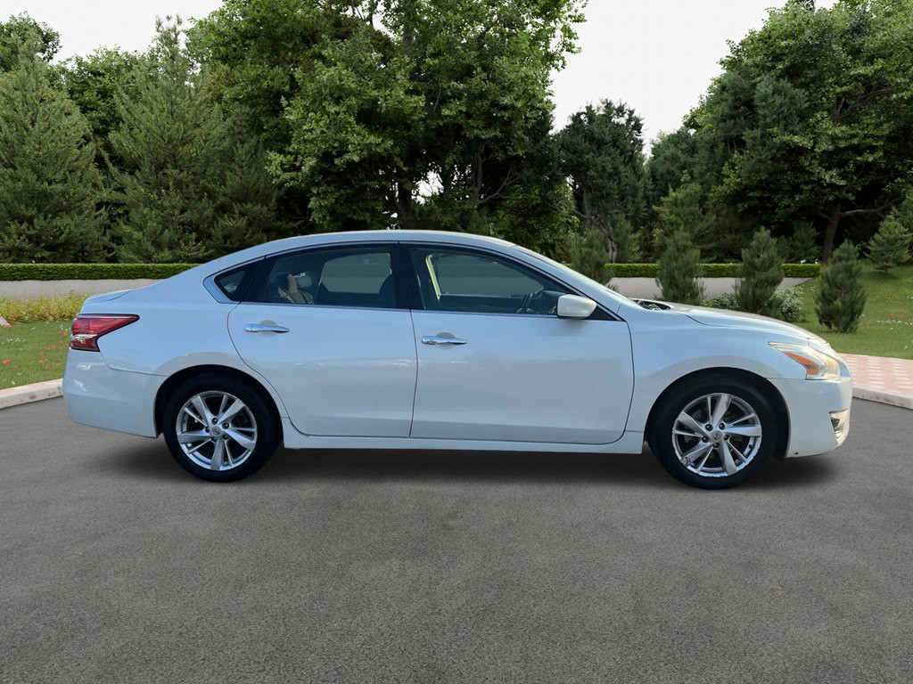 2013 Nissan Altima Image 3