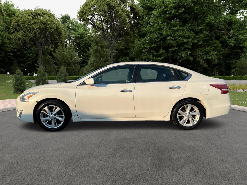 2013 Nissan Altima Image 4