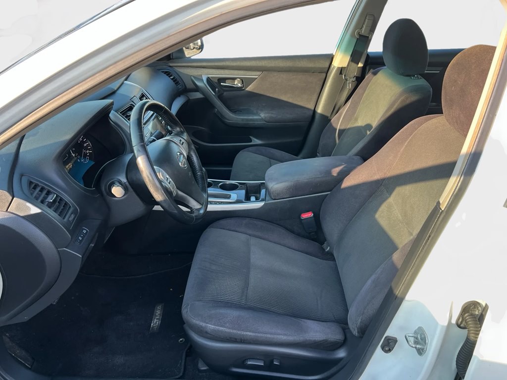 2013 Nissan Altima Image 7