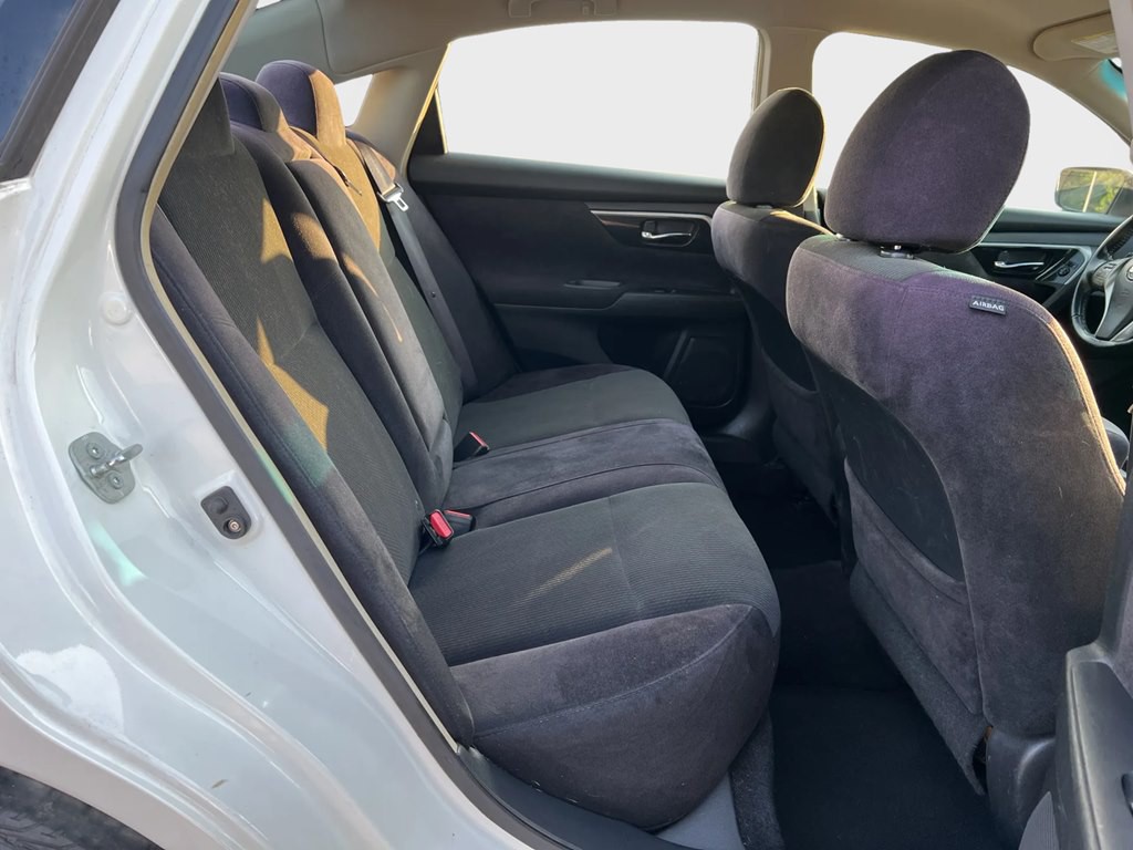 2013 Nissan Altima Image 10