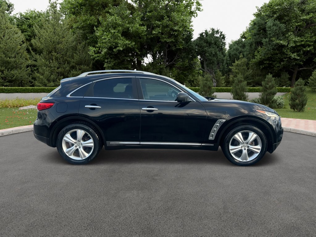 2011 INFINITI FX35 Image 5