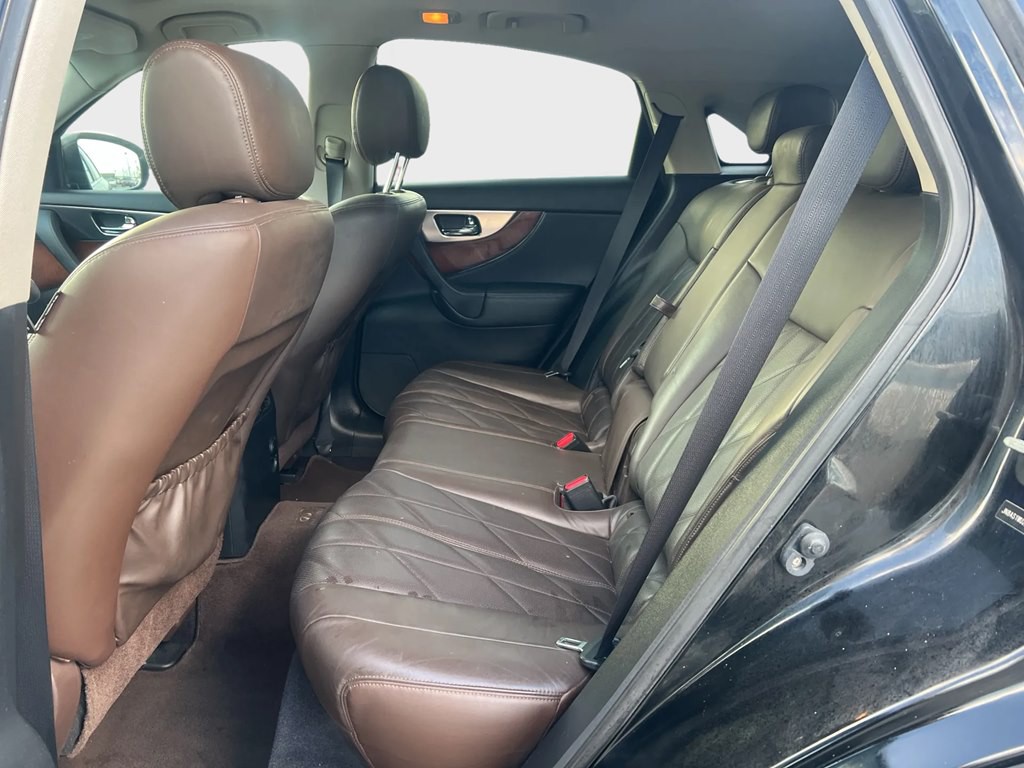 2011 INFINITI FX35 Image 13