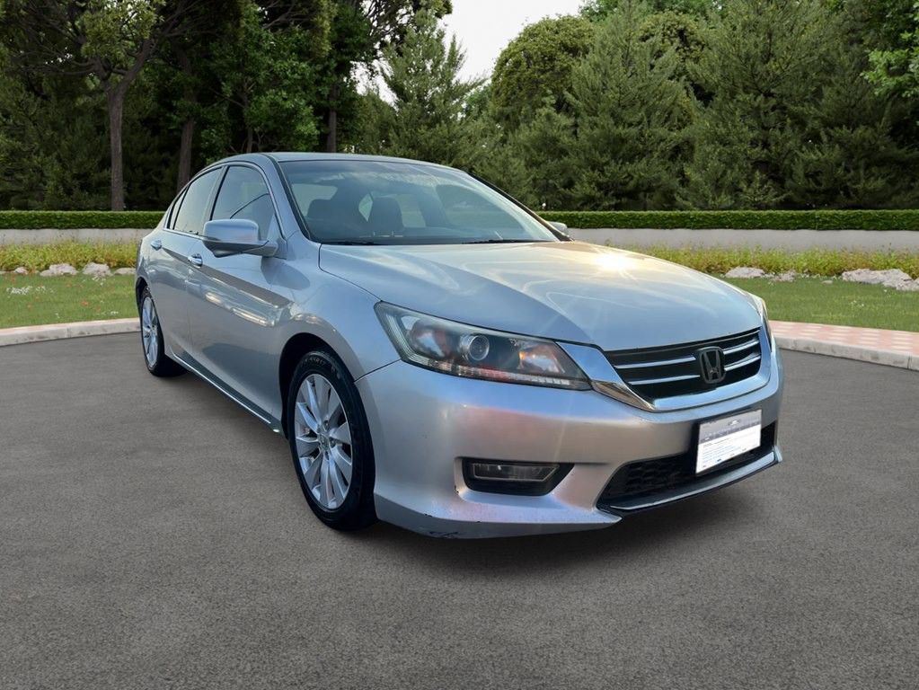 2013 Honda Accord Image 1