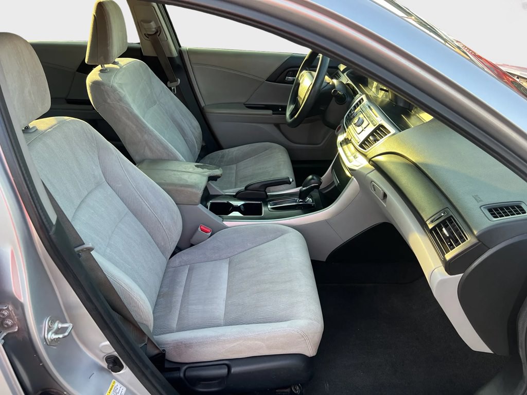 2013 Honda Accord Image 10