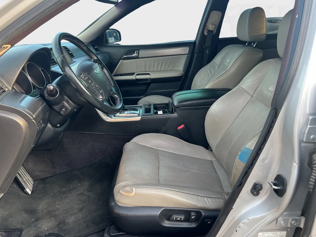 2007 INFINITI M35 Image 8