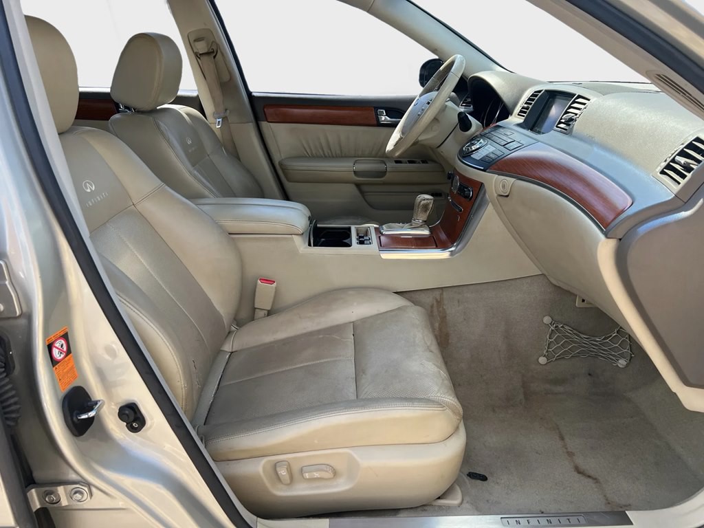 2006 INFINITI M35 Image 10