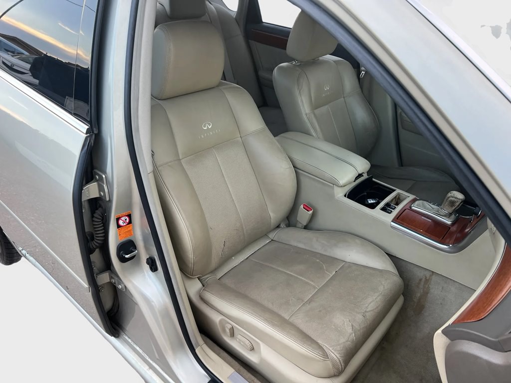 2006 INFINITI M35 Image 11