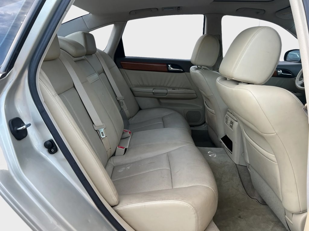 2006 INFINITI M35 Image 12