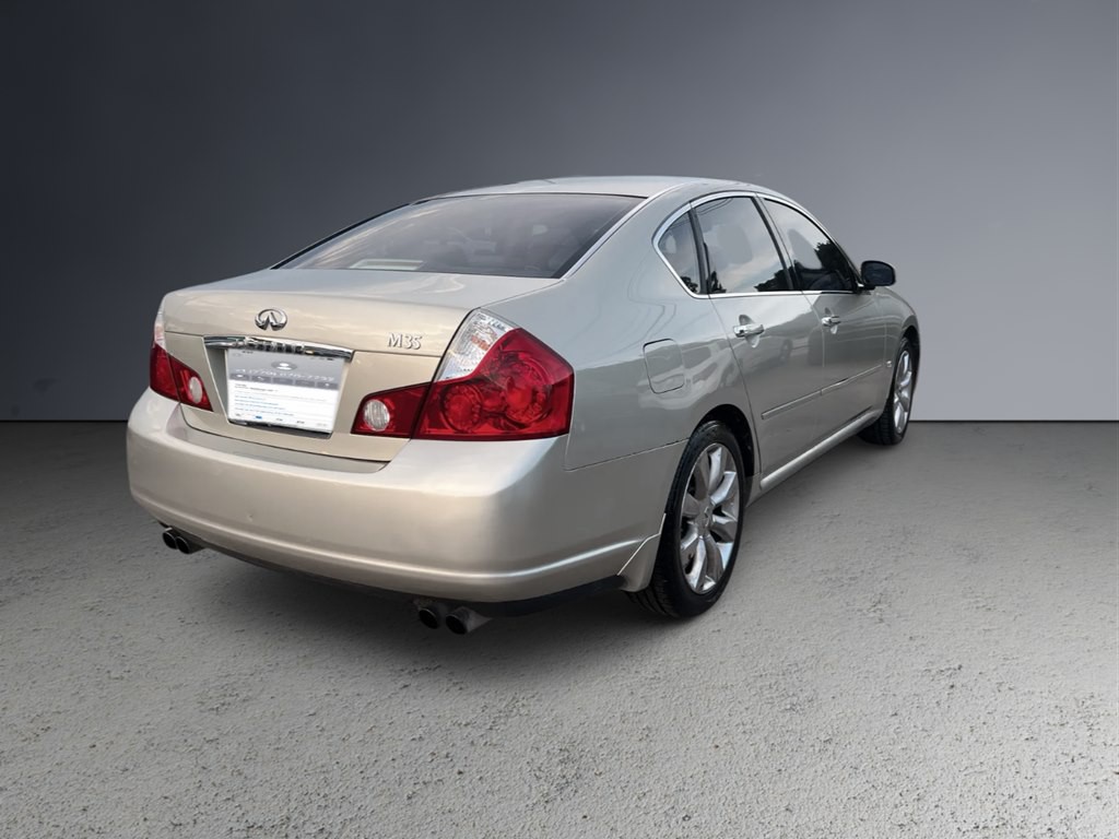 2006 INFINITI M35 Image 5