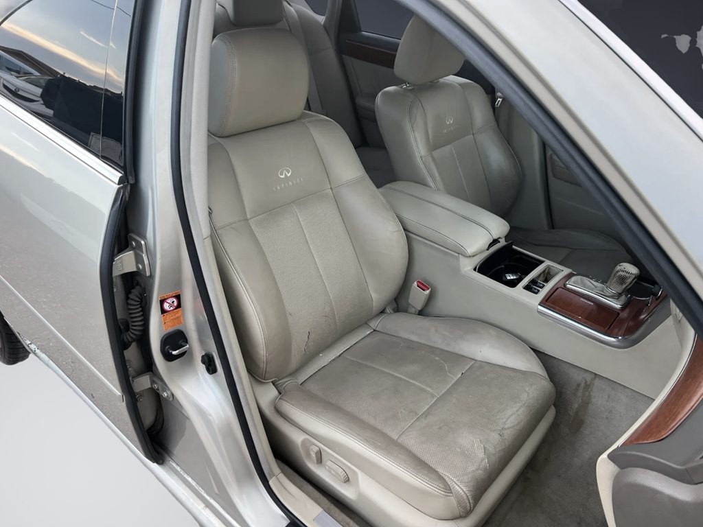 2006 INFINITI M35 Image 7