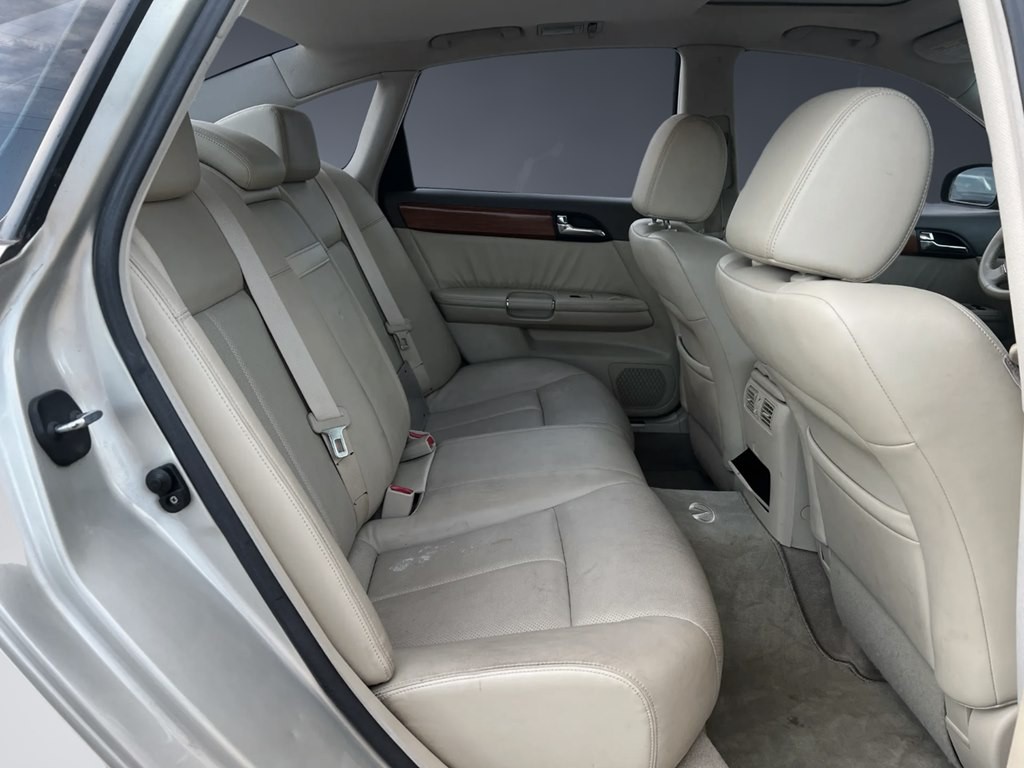 2006 INFINITI M35 Image 8