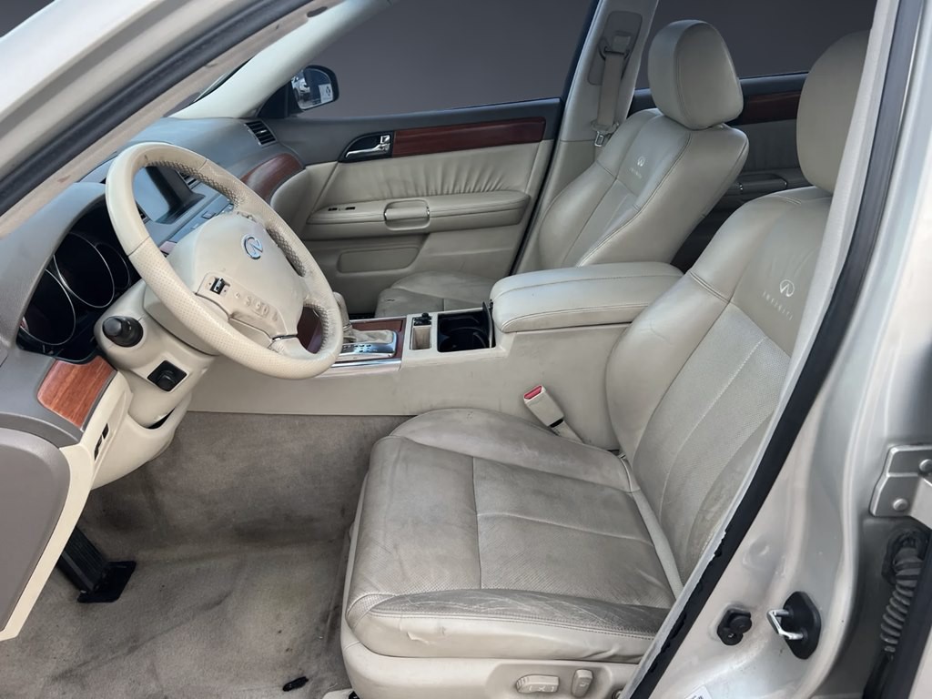 2006 INFINITI M35 Image 10