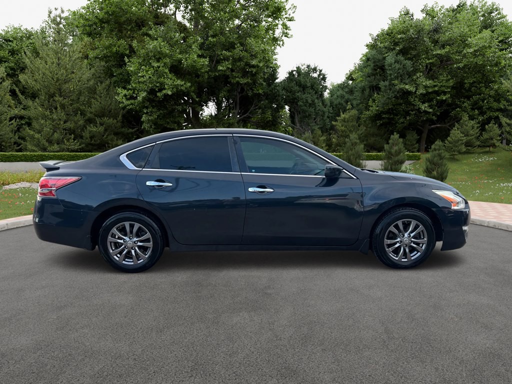 2015 Nissan Altima Image 5