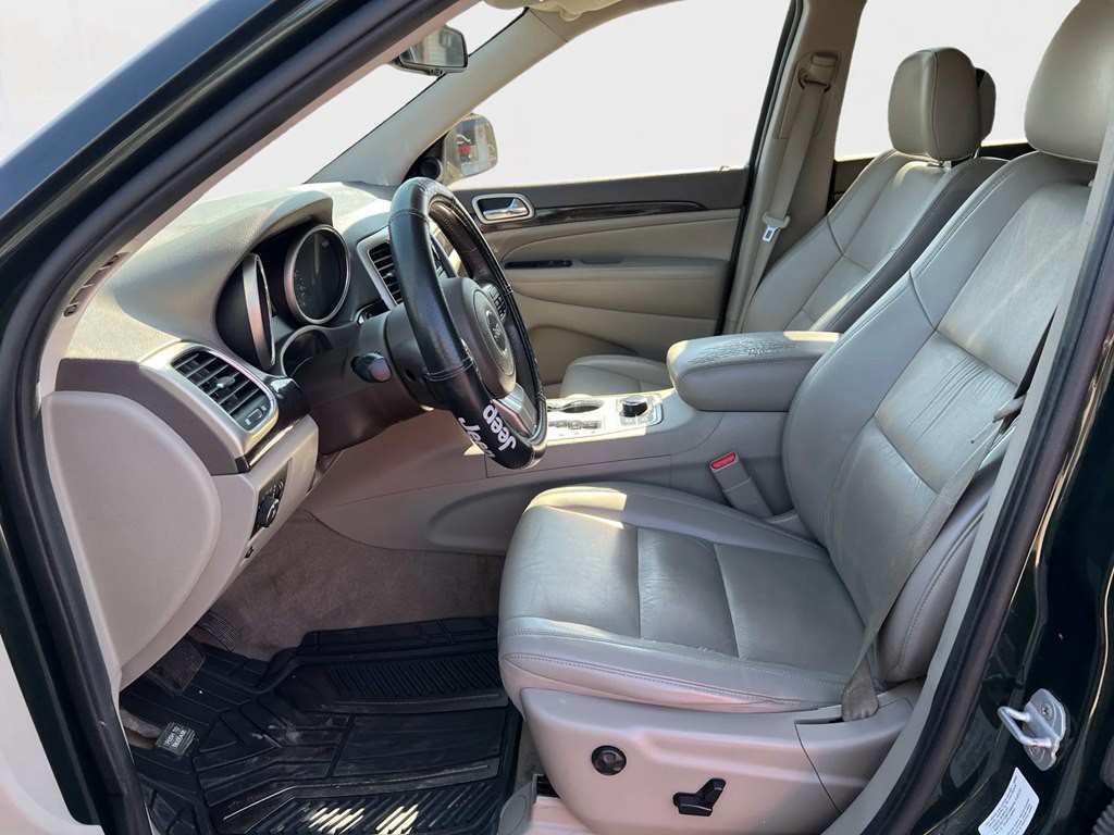 2011 Jeep Grand Cherokee Image 8